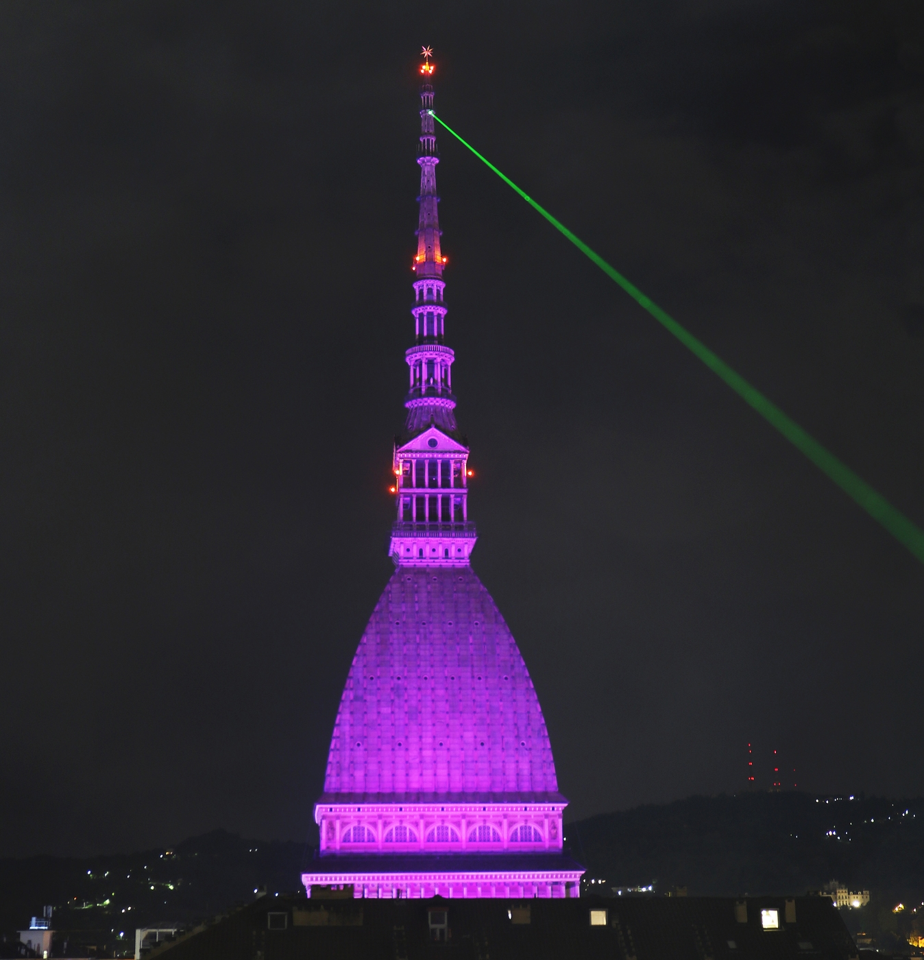 Adorabile, Trasmissione morse, clandestina a Torino