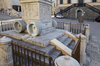 Leopoldo, Piazza del Duomo, Pietrasanta, Photo © Bart Herreman