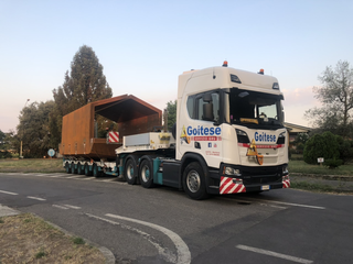 Sweet Home, Il trasporto eccezionale dal cantiere navale di Codogno a Suzzara è stato eseguito da la "Goitese"