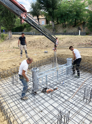 Centrifugo, Posizionamento della dima da annegare nella fondazione